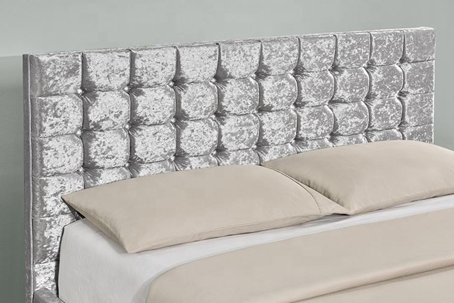 1150 Soft fabric Wooden frame Upholstered Bed