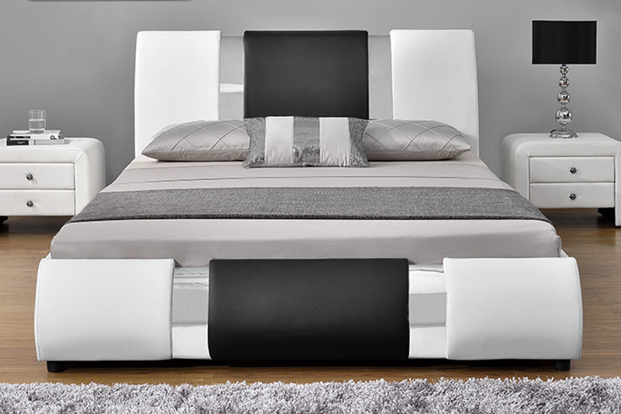1146 Cushion decorated with silver thread Upholstered Bed