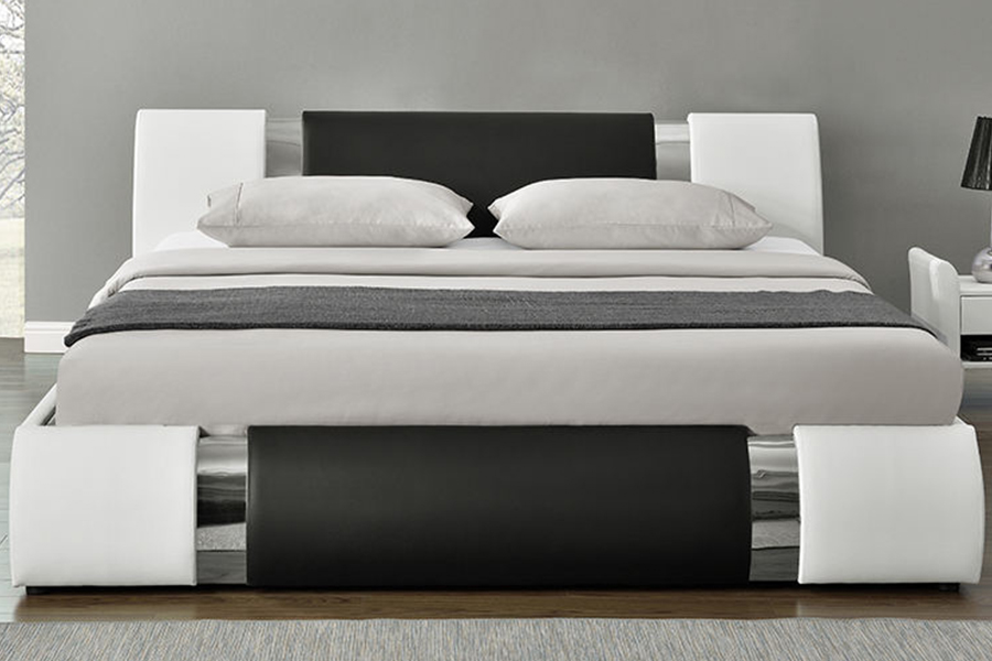 1146 Cushion decorated with silver thread Upholstered Bed