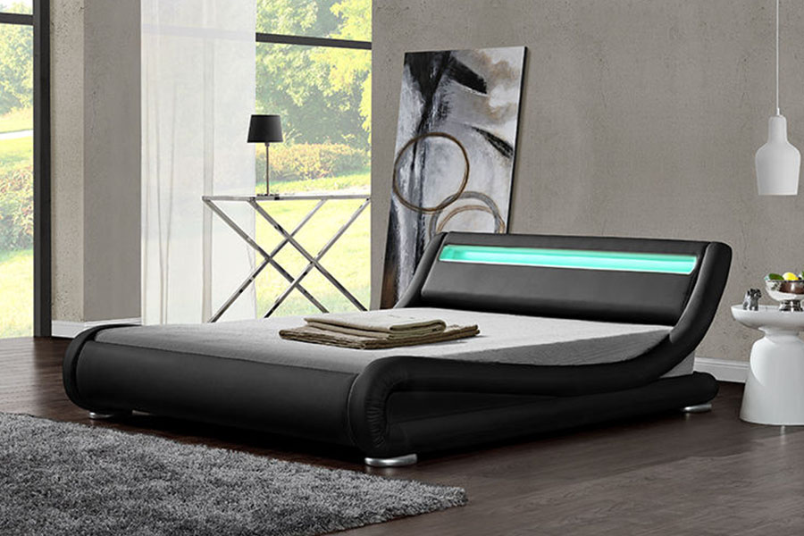 1881 Modern Fabric Upholstered Bed